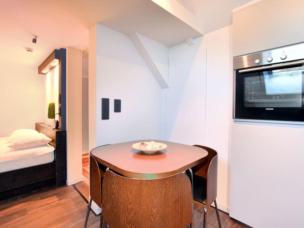 Modern And Cozy Studio In A Former Coach House โรแบร์วิลล์ ภายนอก รูปภาพ